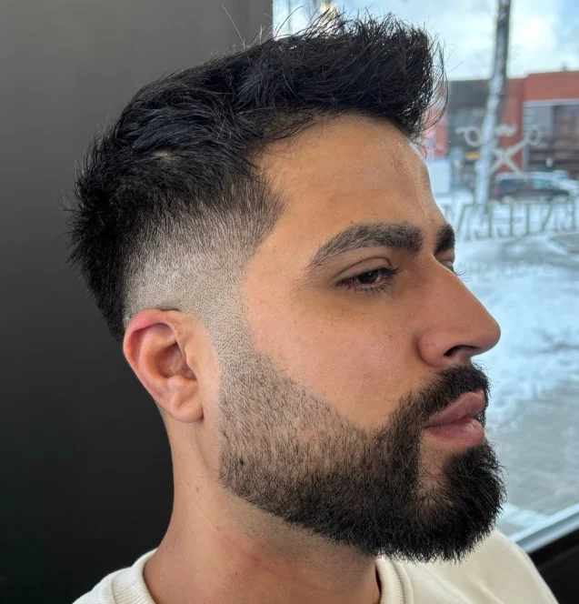 męska broda zadbana i nawilżona po strzyżeniu